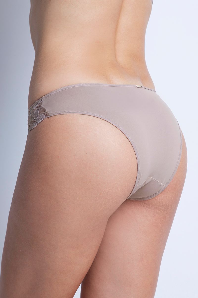 Calcinha-Cavada---Curvy---394.90---Nozes---Tamanho-Medio